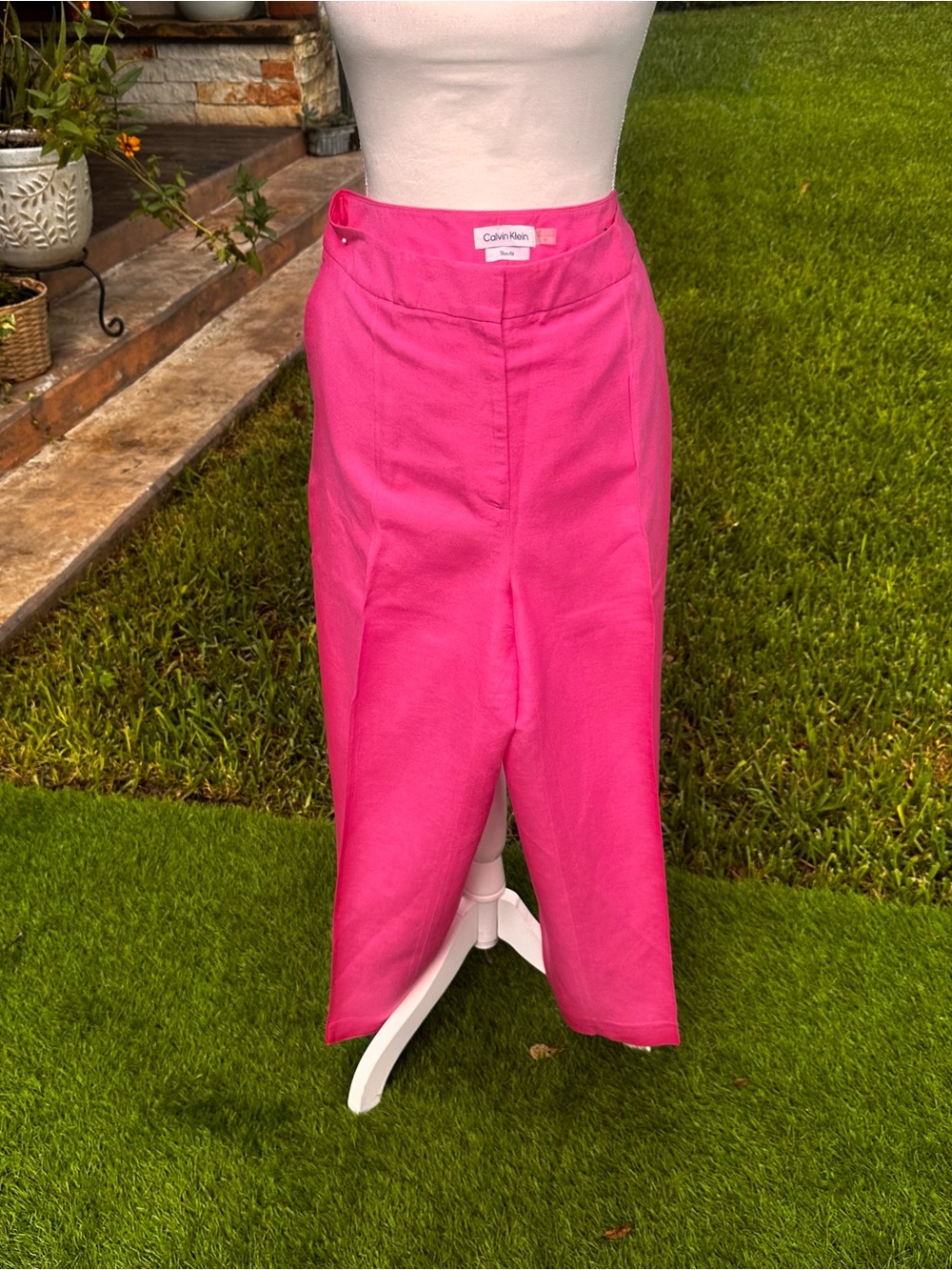 Calvin Klein Magenta Open-Front Blazer with Matching Trousers - Picture 4 of 11